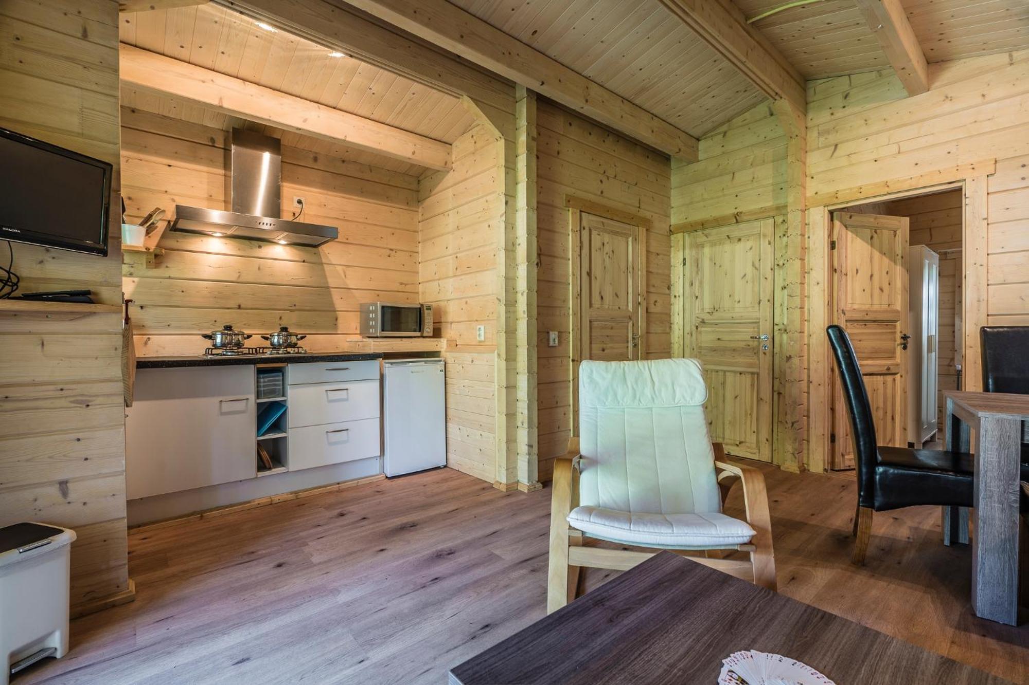 Camping Het Bosbad Emmeloord Zimmer foto